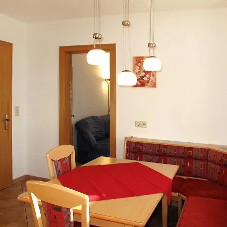 Zweifamilienhaus Koehle 115W Pfunds