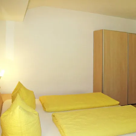 Zweifamilienhaus Koehle 115W * Pfunds